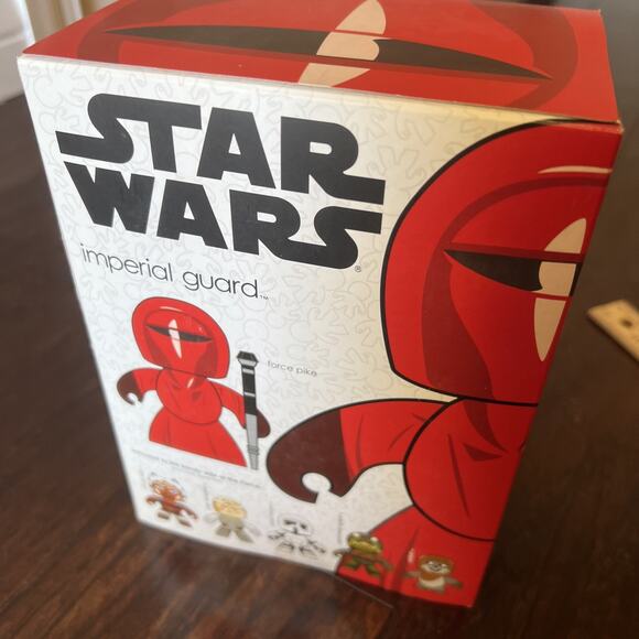 Star Wars Mighty Muggs 2009 Wave 1 Imperial Guard Vinyl Figure - Picture 4 of 5